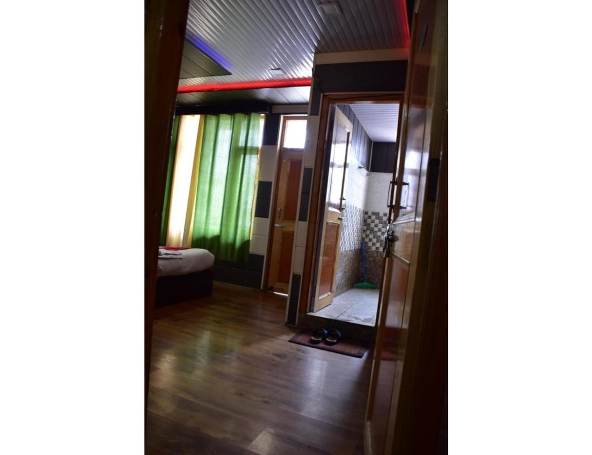 Hotel Peak View, Lahaul Sissu ภายนอก รูปภาพ