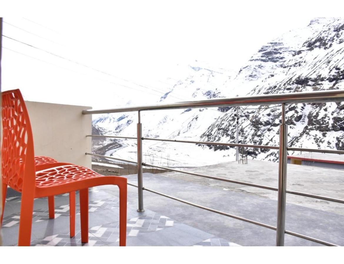 Hotel Peak View, Lahaul Sissu ภายนอก รูปภาพ