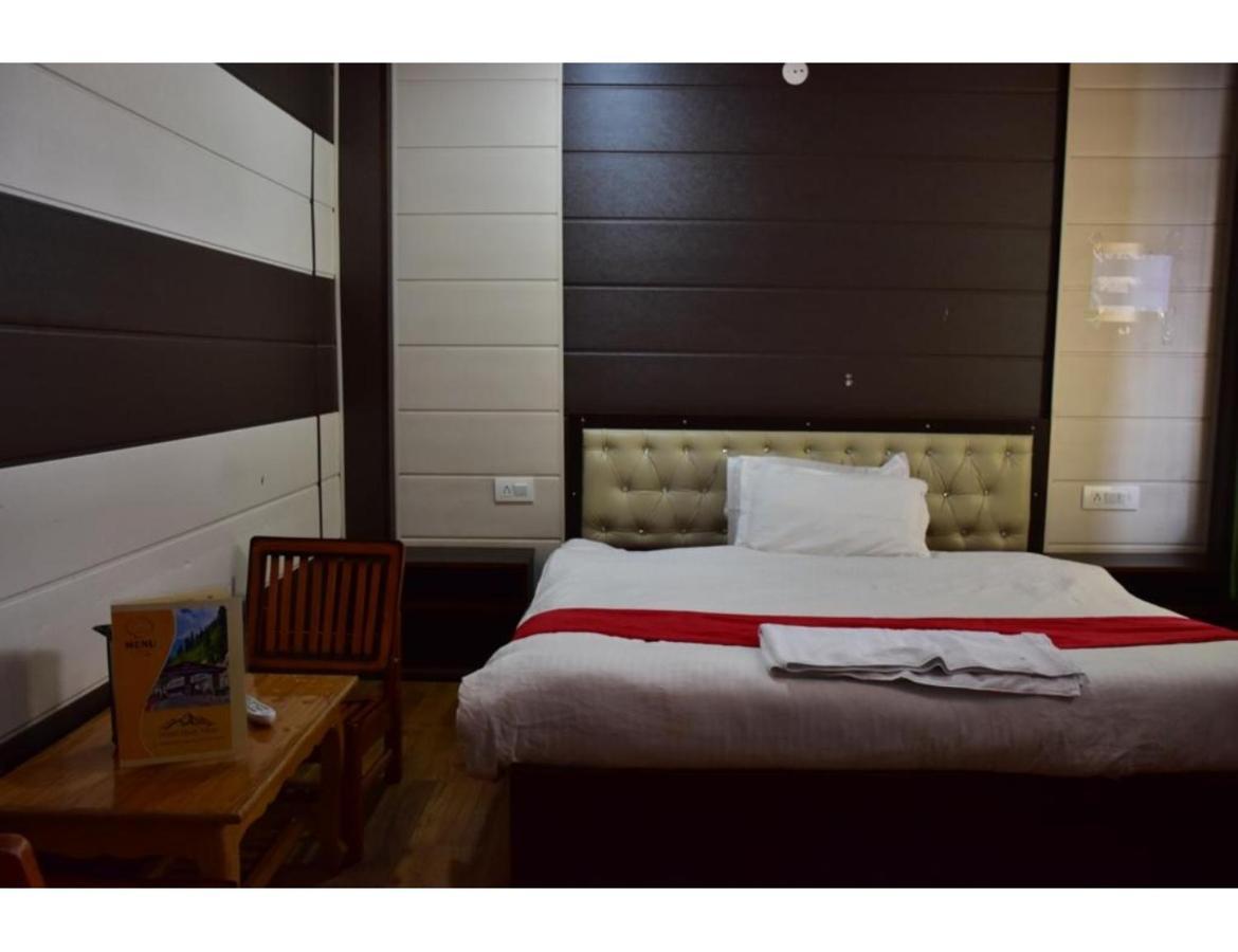 Hotel Peak View, Lahaul Sissu ภายนอก รูปภาพ